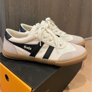 Gola Badmiton Court Sneakers